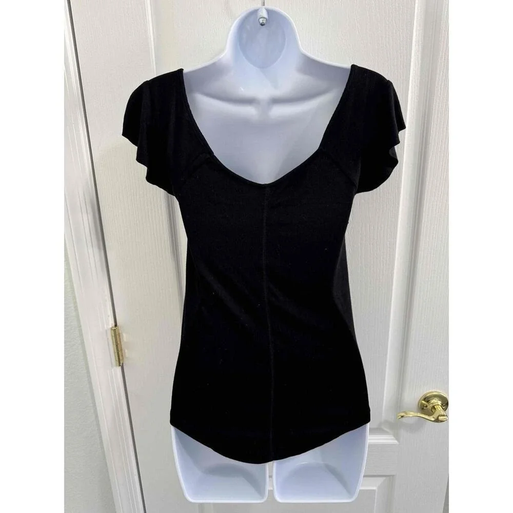 Free People Blouse Women's M Black Short Puff Sleeves‎ Sweetheart Neck Fitted